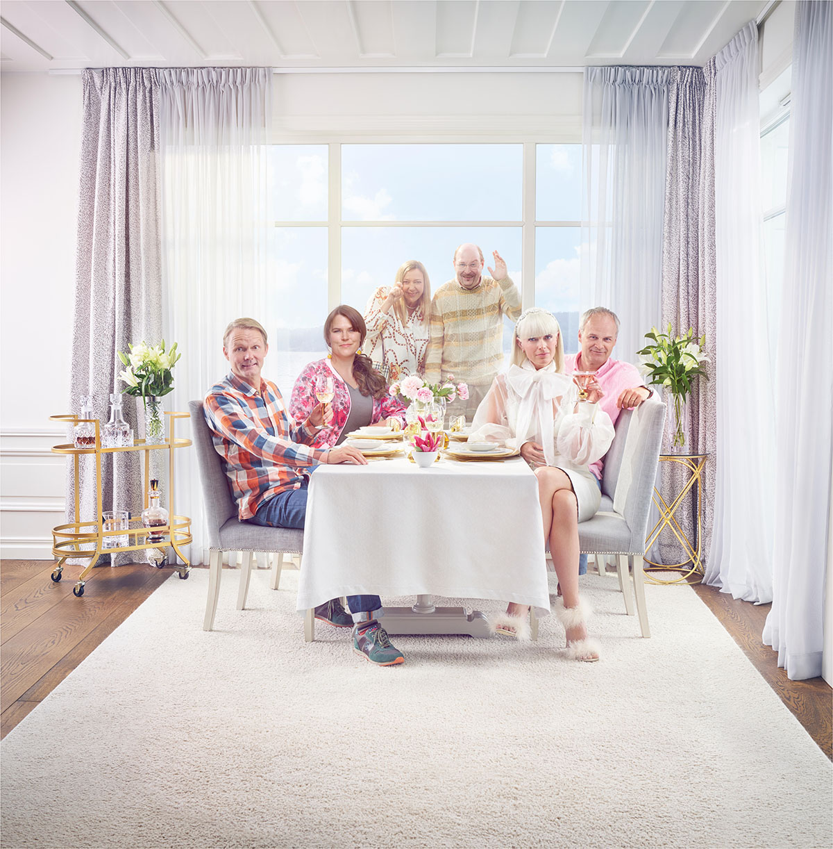 Solsidan, &copy; TV4/C More